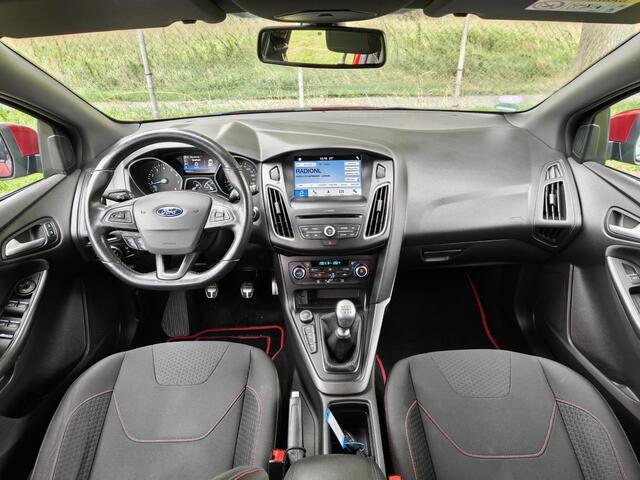 Ford FOCUS Wagon 1.0 EB 125pk ST-Line | TREKHAAK | P. SENSOREN | CRUISE | NAVI | CLIMA |