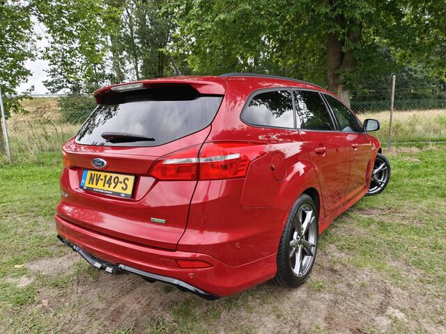 Ford FOCUS Wagon 1.0 EB 125pk ST-Line | TREKHAAK | P. SENSOREN | CRUISE | NAVI | CLIMA |