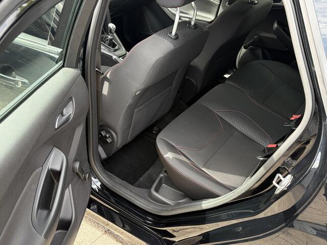 Ford FOCUS Wagon 1.0 ST-Line Navi, Trekhaak, climate