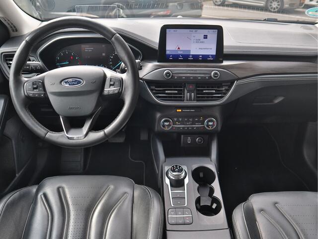 Ford FOCUS 1.5 EcoBoost Vignale | Navigatie | Stoel/Stuur verwarming | Leder | Head-Up Display | ECC-Airco |