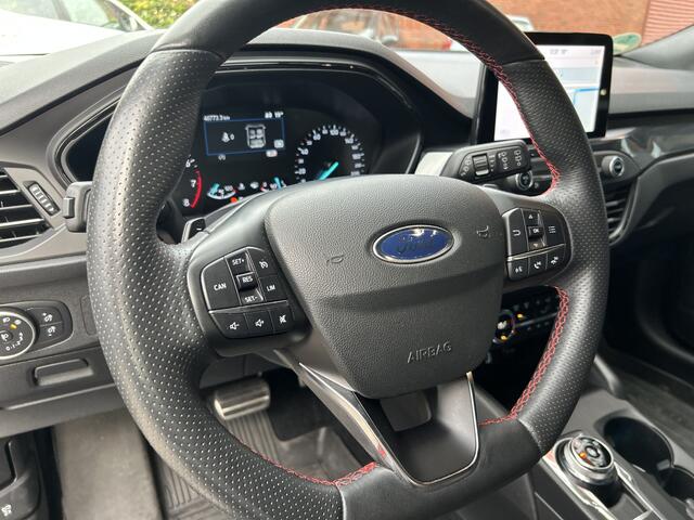 Ford FOCUS Wagon 1.5 EcoBoost ST Line Business // FULL LED // NAVI + CARPLAY // KEYLESS // WINTERPACK // CLIMA // CAMERA // PDC V+A // TREKHAAK!!
