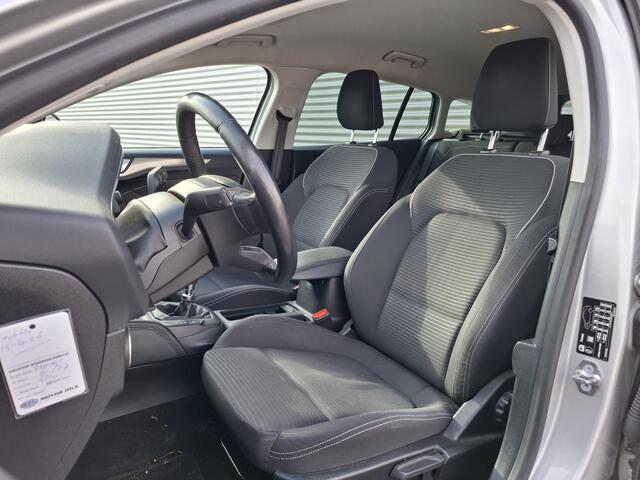 Ford FOCUS Wagon 1.0 EcoBoost Titanium Business | Nieuw Binnen! | Winter Pack | Navi | Cruise