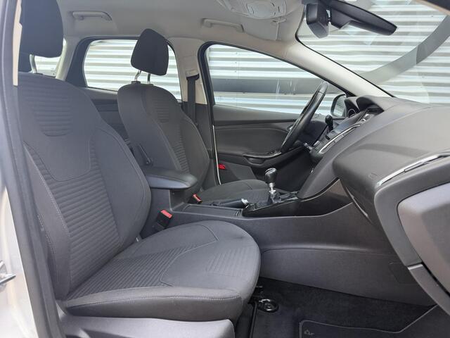 Ford FOCUS Wagon 1.0 Titanium 2e Eigenaar|Navi|Clima|Cruise|PDC V+A|Trekhaak|N.A.P|APK tot 03-2027
