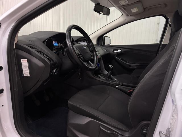 Ford FOCUS 1.0 Lease Edition NAVI CARPLAY TREKHAAK LMV