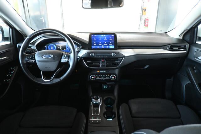 Ford FOCUS Wagon 1.0 EcoBoost Titanium X Business Clima Navigatie LED 1e Eigenaar Rijklaarprijs! Inruil Mogelijk!