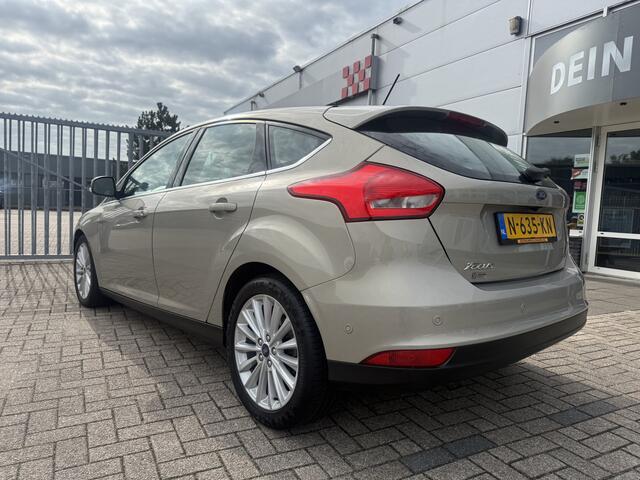 Ford FOCUS 1.0 EcoBoost Titanium Business Nieuwstaat..!! Leder comf.intr, Navigatie, Camera, Climate contr, etc..