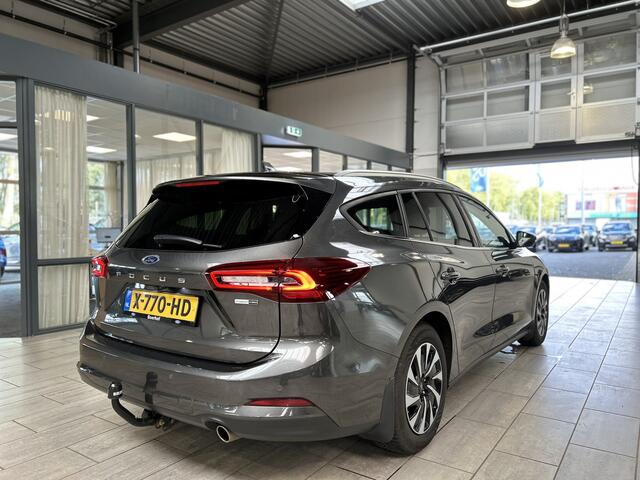 Ford FOCUS Wagon EcoBoost Hybrid 125pk Titanium | Trekhaak | Winterpack | SYNC 4 | All-season banden | LED | Camera | Keyless |