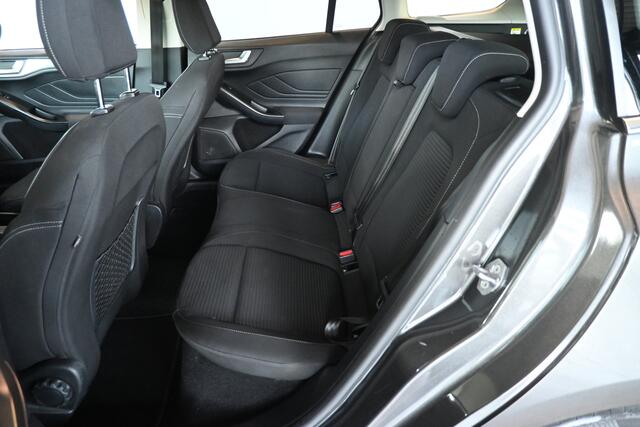Ford FOCUS Wagon 1.0 EcoBoost Hybrid Titanium X Nap! Cruise Clima Full LED Trekhaak CarPlay Navigatie Inruil Mogelijk!