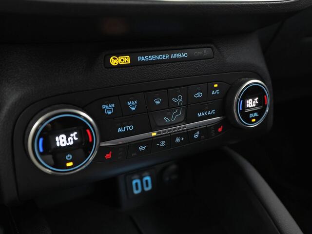 Ford FOCUS Wagon 1.0 EcoBoost Titanium X Sport Automaat (APPLE CARPLAY, GROOT NAVI, CAMERA, STUUR/STOELVERWARMING, KEYLESS, SPORTSTOELEN, GETINT GLAS, LANE ASSIST, NIEUWSTAAT)