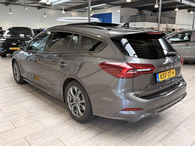 Ford FOCUS Wagon EcoBoost Hybrid 155 pk ST-Line | Pano | Winterpack | Cruise control | Climate control | SYNC 4 | All-season banden |