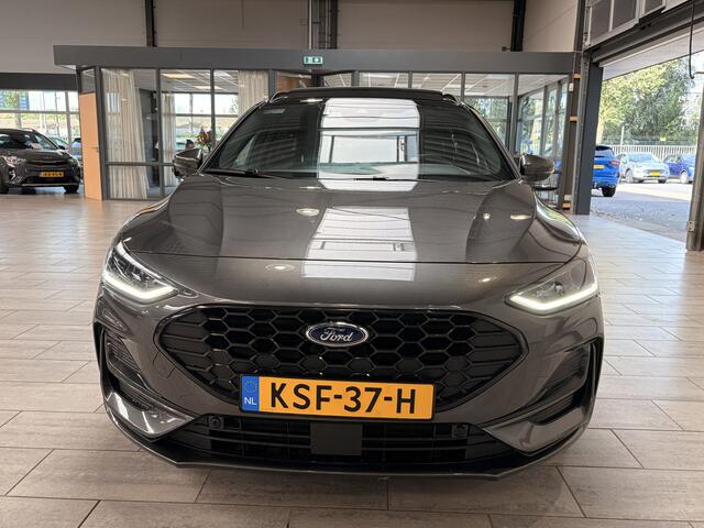Ford FOCUS Wagon EcoBoost Hybrid 155 pk ST-Line | Pano | Winterpack | Cruise control | Climate control | SYNC 4 | All-season banden |