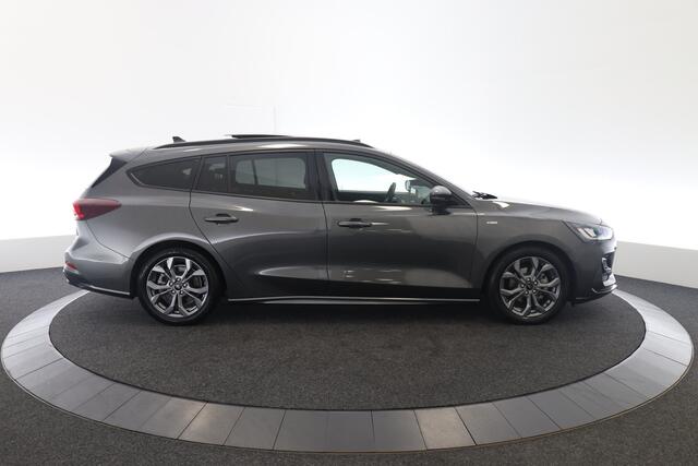 Ford FOCUS Wagon 1.0 EcoBoost Hybrid ST Line X Winterpakket, Achteruitrijcamera, Pano, Parkeersensoren Voor/Achter, Blind-spot, 18" LM velgen, Trekhaak – foto 4