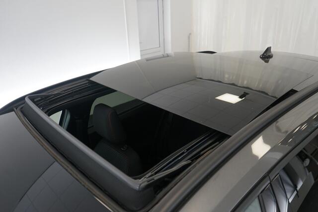 Ford FOCUS Wagon 1.0 EcoBoost Hybrid ST Line X Winterpakket, Achteruitrijcamera, Pano, Parkeersensoren Voor/Achter, Blind-spot, 18" LM velgen, Trekhaak – foto 10