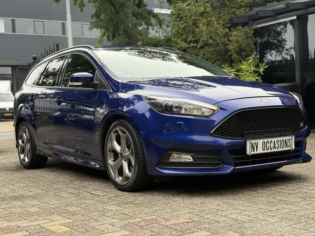 Ford FOCUS Wagon 2.0 ST 250PK/XENON/RECARO/CRUISE/STOELVW/18"/UNIEK!