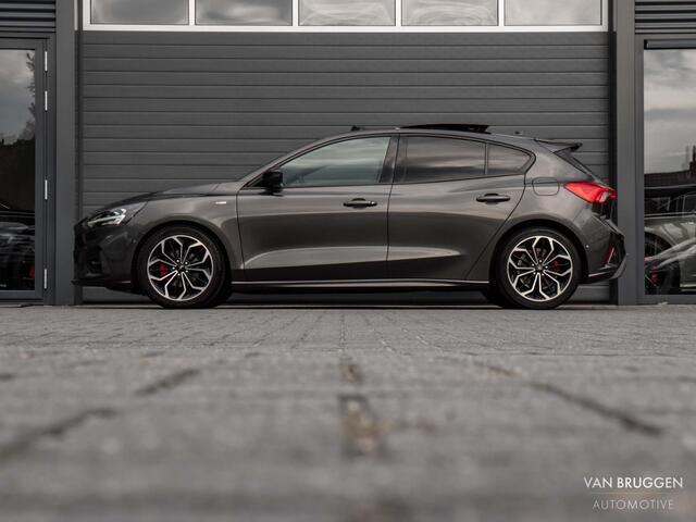 Ford FOCUS 1.0 EcoBoost ST Line Pano B&O