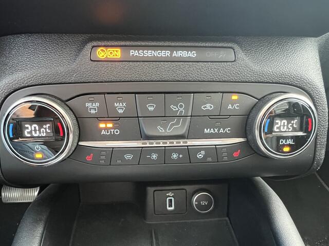 Ford FOCUS Wagon 1.5 EcoBoost Vignale | Nieuw Binnen! | HUD | Trekhaak | Panorama | Vol!