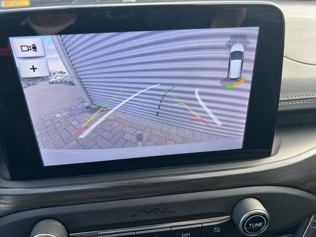Ford FOCUS Wagon 1.5 EcoBoost Vignale | Nieuw Binnen! | HUD | Trekhaak | Panorama | Vol!