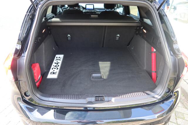 Ford FOCUS Wagon 1.5 150PK EcoB ST-Line AUTOMAAT All-Season I Trekhaak