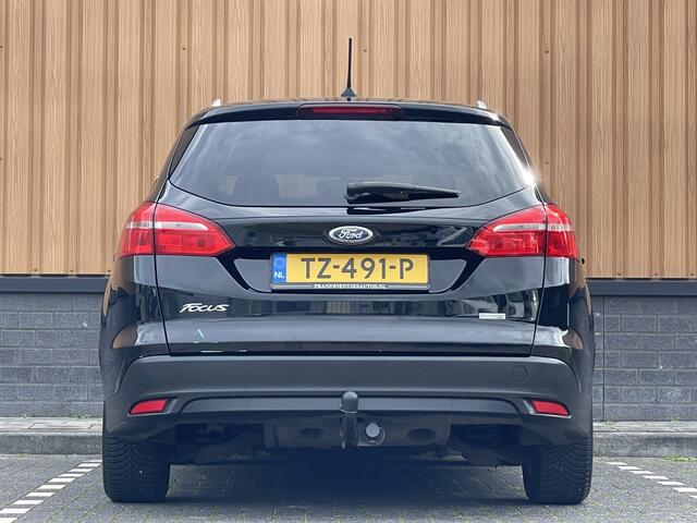 Ford FOCUS Wagon 1.0 Lease Edition | Trekhaak | Keyless Go/Entry | Airconditioning | Stoel- en stuurverwarming | Bluetooth | Voorruitverwarming |