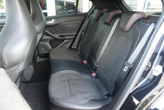 Ford FOCUS 2.3 EcoBoost ST-X H&R, HUD, WINTER PACK, ADAPT. CRUISE, CLIMA, NAVI, CAMERA, PDC V&A, APPLE CARPLAY/ANDROID AUTO, BLIS, KEYLESS, B&O, ELEKT. STOELEN, 30.474KM
