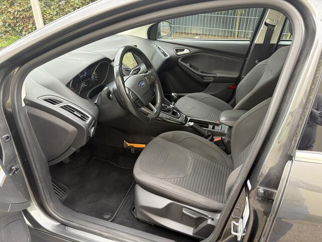 Ford FOCUS Wagon 1.0 Titanium / NAVI / AIRCO CLIMATE / CRUISE