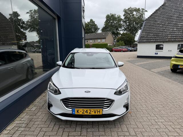 Ford FOCUS Wagon 1.0 EcoBoost Hybrid 155 PK Titanium X Business | Wegklapbare Trekhaak | Electrische Kofferklep | | Stuur & Stoelverwarming | Navigatie | Apple Carplay | Keyless entry | Lichtmetaal | Parkeersensoren | Cruise Control | Climatie Control | Camera