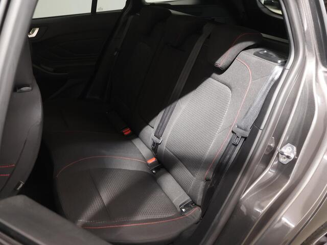 Ford FOCUS Wagon 1.0 EcoBoost Hybrid ST Line X 155pk Automaat | Panoramadak | Afn. Trekhaak | Winterpakket | Parkeercamera | Cruise Control |