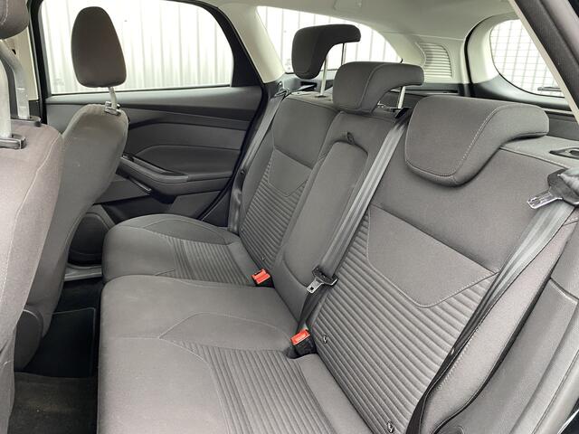 Ford FOCUS Wagon 1.5 Titanium Clima, Navi, CC, Voorruitvw, PDC & Cam, LM, Trekh, - Inruil Mogelijk - – foto 6