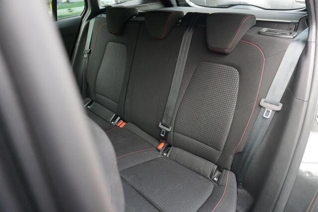 Ford FOCUS Wagon 1.0 EcoBoost Hybrid ST-line – foto 6
