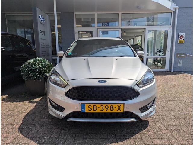 Ford FOCUS 1.5 EcoBoost 150pk ST-Line Navi Camera Voorruitverwarming Parking pack 18" LM Wagon Dealeronderhouden
