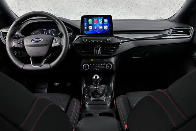 Ford FOCUS 1.0 EcoBoost Hybrid ST Line Business | Trekhaak | Camera | Airco
