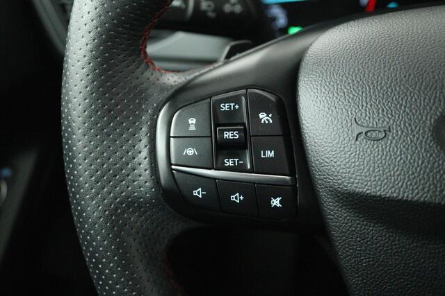 Ford FOCUS Wagon 1.5 EcoBoost Vignale (PANORAMADAK, STOEL/STUUR VERWARMING, CAMERA, CRUISE CONTROL ADAPTIEF, TREKHAAK)
