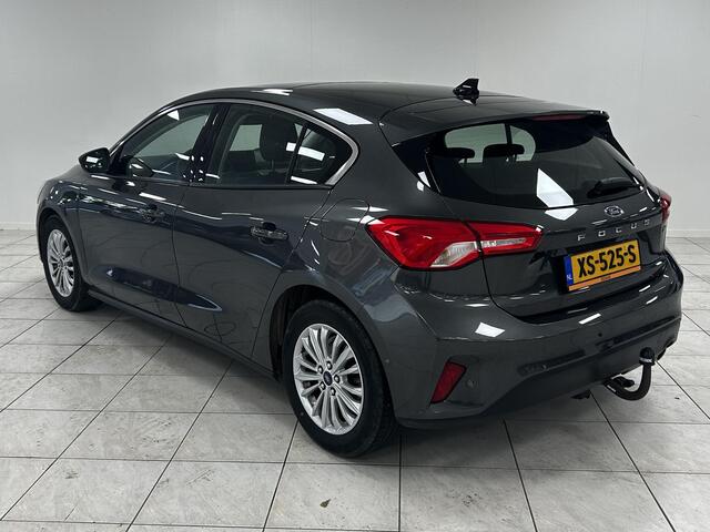 Ford FOCUS 1.0 EcoBoost Titanium Business NAVIGATIE | TREKHAAK | ACHTERUITRIJCAMERA | VOORRUIT/STOEL/STUUR-VERWARMING