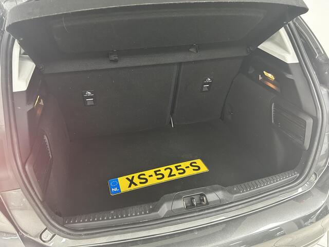 Ford FOCUS 1.0 EcoBoost Titanium Business NAVIGATIE | TREKHAAK | ACHTERUITRIJCAMERA | VOORRUIT/STOEL/STUUR-VERWARMING