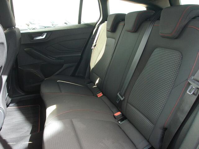 Ford FOCUS Wagon 1.0 EcoBoost ST-Line, Automaat / Carplay + Android Auto / Camera + Sensoren / Winter Pack / 18'' LMV