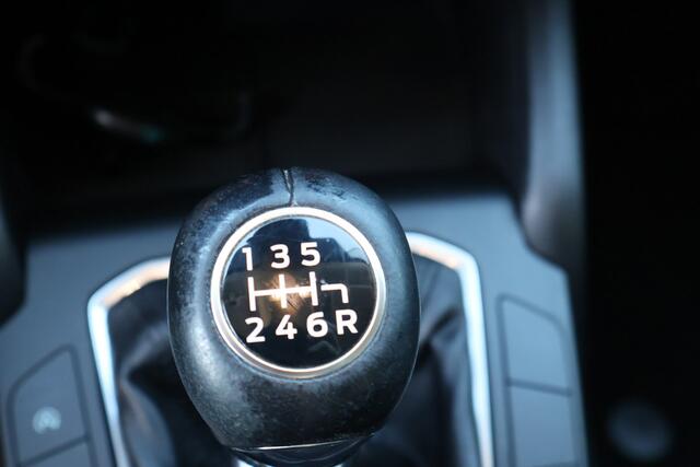 Ford FOCUS Wagon 1.0 EcoBoost Trend, Trekhaak, Carplay, Pdc