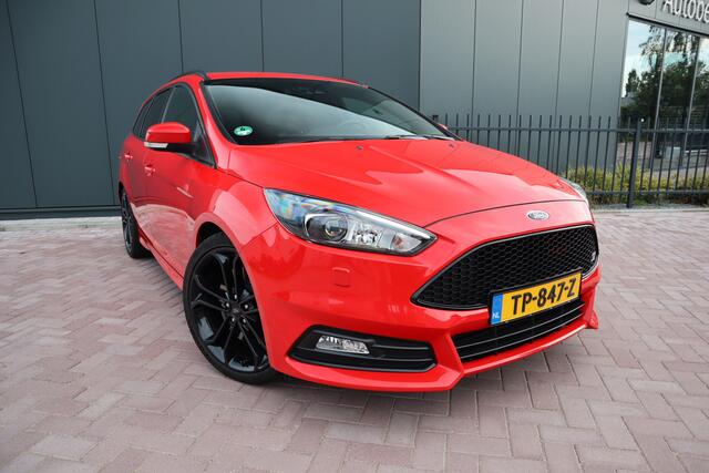 Ford FOCUS Wagon 2.0 ST Mountune Leder Navigatie Camera Sony Mountune Tuning