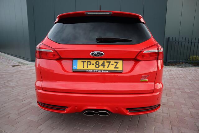 Ford FOCUS Wagon 2.0 ST Mountune Leder Navigatie Camera Sony Mountune Tuning