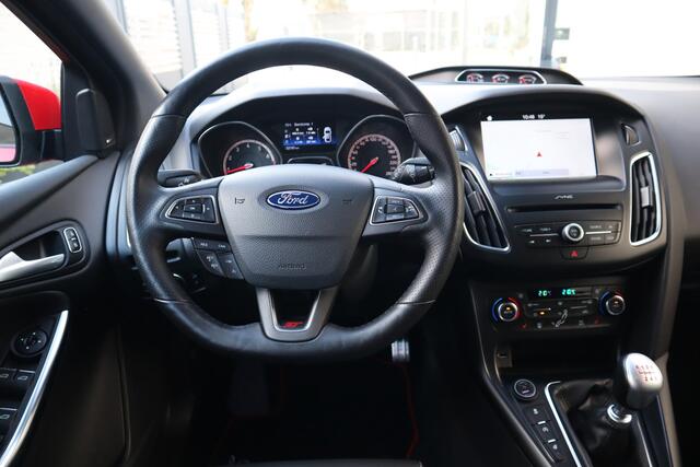Ford FOCUS Wagon 2.0 ST Mountune Leder Navigatie Camera Sony Mountune Tuning