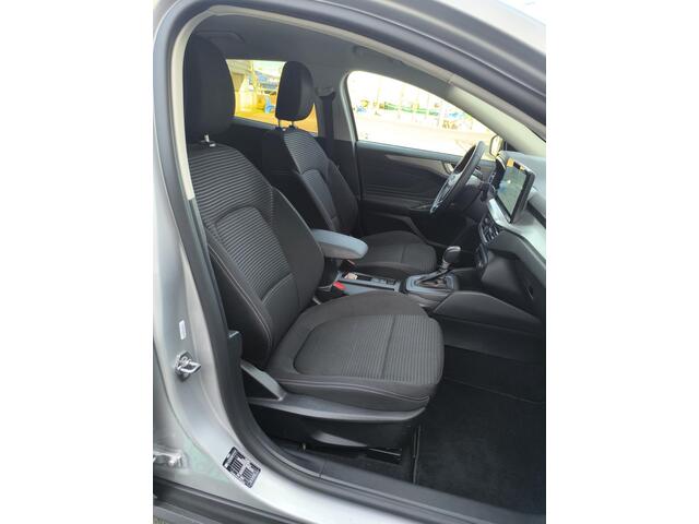 Ford FOCUS Wagon 1.0 EcoBoost Hybrid Titanium Automaat 155PK, carplay, all season banden, navi, climate + cruise control, prive glas, lm velgen. – foto 10