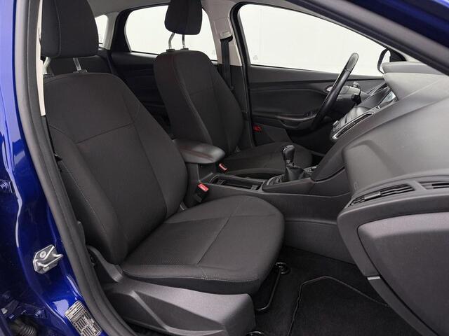 Ford FOCUS 1.0 Lease Edition Trekhaak/4S.Banden/Nav/Ac – foto 4