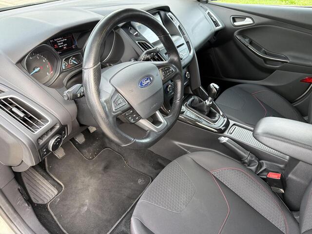Ford FOCUS Wagon 1.5 Titanium Navi | Trekhaak | Lichtmetaal | Zeer mooie auto | – foto 9