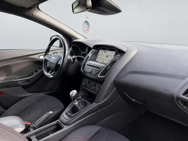 Ford FOCUS Wagon 1.5 Titanium NAVI - STOELVERWARMING – foto 10
