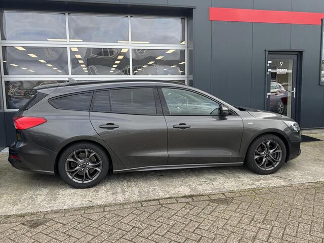Ford FOCUS Wagon 1.0 EcoBoost Titanium Business Automaat - Navigatie - Climate Control - Trekhaak – foto 4