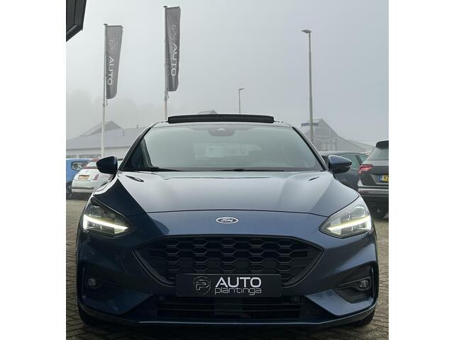 Ford FOCUS 1.0 EcoBoost ST Line Business | NL AUTO | PANO | ACC | Dealer onderhouden | Achteruitrijcamera | Keyless Entry | Navigatie | DAB+ | B&O Audio | LED | Stoelverwarming | Stuurverwarming | Voorruitverwarming | Climate Control | Apple Carplay & Android Auto | Privacy Glass | Parkeersensoren Voor en Achter | 2 Sleutels |APK tot 07-08-2027 | – foto 5