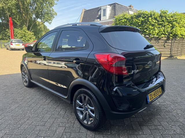 Ford KA Ka+ 1.2 Active Hoge Instap, Carplay, Cruise, Parkeersensoren.
