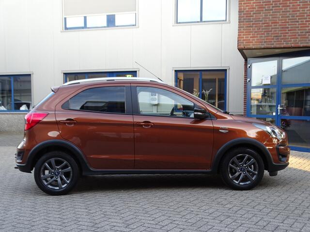 Ford KA Ka+ 1.2 Active TREKHAAK