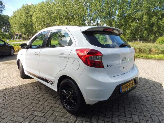 Ford KA Ka+ 1.2 86pk Black Pack Edition Leuk dit ie is Heeel leuk en mrb 39,- per mnd