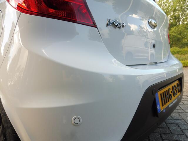 Ford KA Ka+ 1.2 86pk Black Pack Edition Leuk dit ie is Heeel leuk en mrb 39,- per mnd