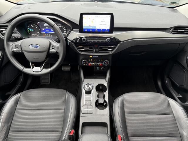 Ford KUGA 2.5 PHEV Titanium X Automaat / Navigatie / Cruise Control Adaptief / Achteruitrijcamera / Stoelverwarming / Stuurverwarming / Voorruitverwarming / Achterbank verwarmbaar /